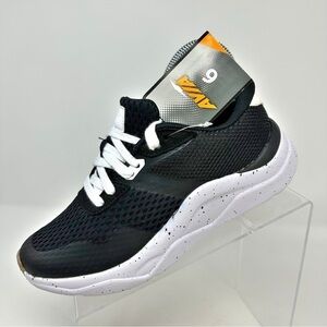 Avia Black and White Lace Up Active Comfort Mixed Mesh Sneakers Size 6